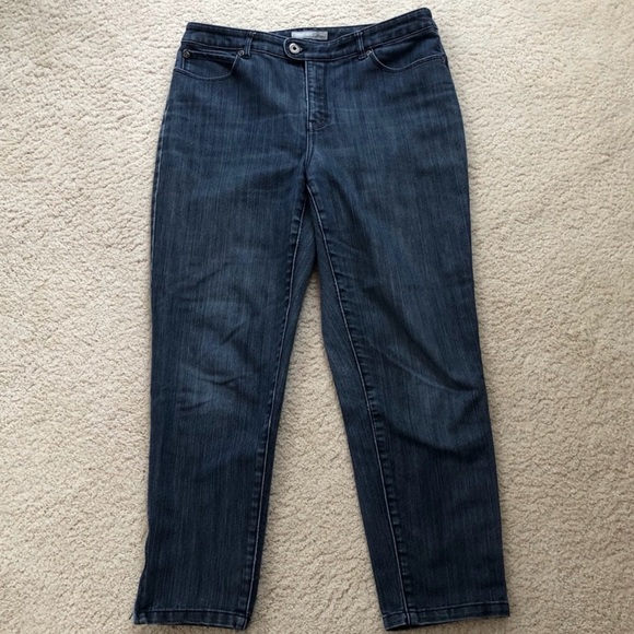 Dark wash ankle jeans with cute zippered back pockets by Chico’s Platinum - Picture 11 of 11